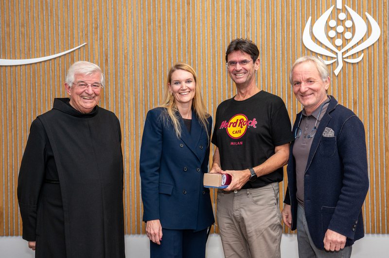 (C) Thomas Hude, Thomas Hude Langjährige Mitarbeiter Ehrungen, Besuch Bischof Dr. Josef Marketz, Elisabethinen Krankenhaus Klagenfurt, Foto Thomas Hude, Katja kommt!, 22.11.2023