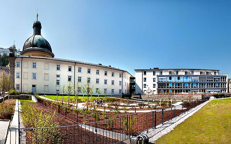 Das Bild zeigt das Krankenhaus Salzburg der Barmherzigen Brüder.