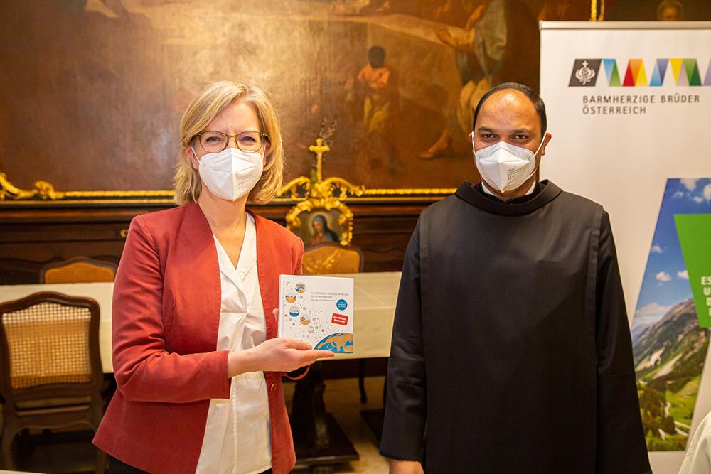 Verleihung EMAS-Zertifikate durch Klimaschutzministerin Gewessler an Barmherzige Brüder