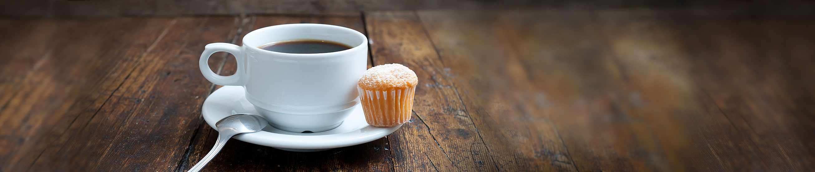 Das Bild zeigt eine Tasse Kaffee