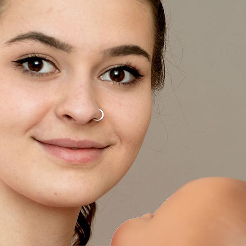 Das Bild zeigt eine Hebamme in Ausbildung.