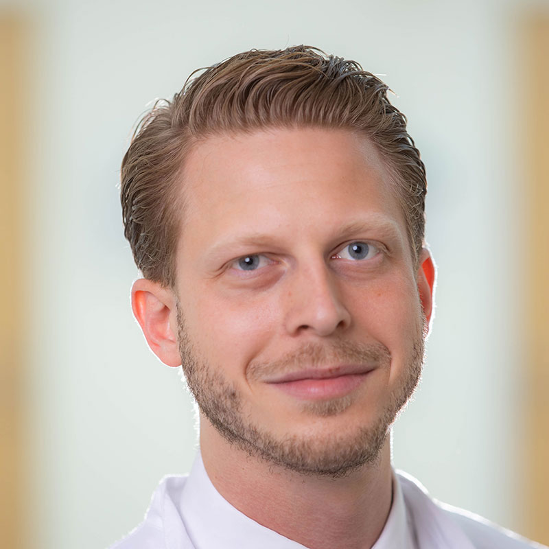 Dr. Michael de Cillia