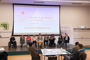 Die Podiumsdiskussion beim Vernetzungstreffen