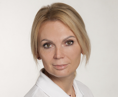 Dr. Iryna Nadvirniak