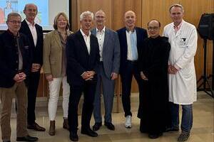 Krankenhausleitung mit Visitoren