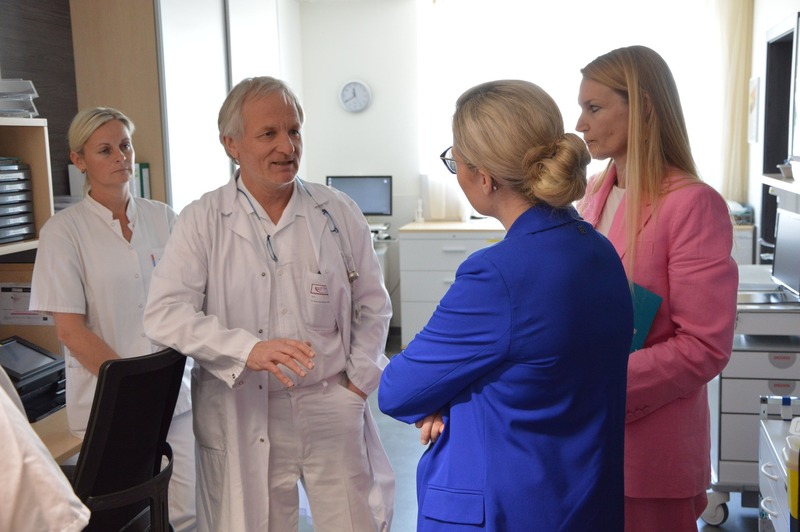 Besuch Bundesministerin Raab im EKH / EKH Gespräche im EKH mit Ärztlichem Leiter