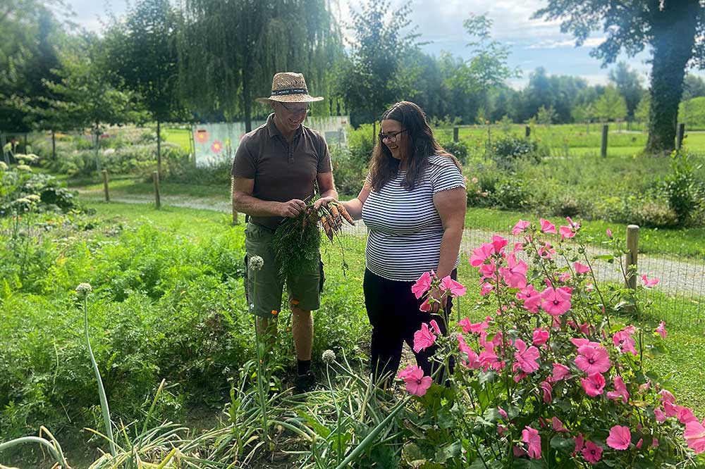 Das Bild zeigt einen Teil des Gemüse- und Kräutergartens im Kurhaus Schärding.