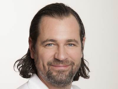 OA Dr. Dominik Weihs
