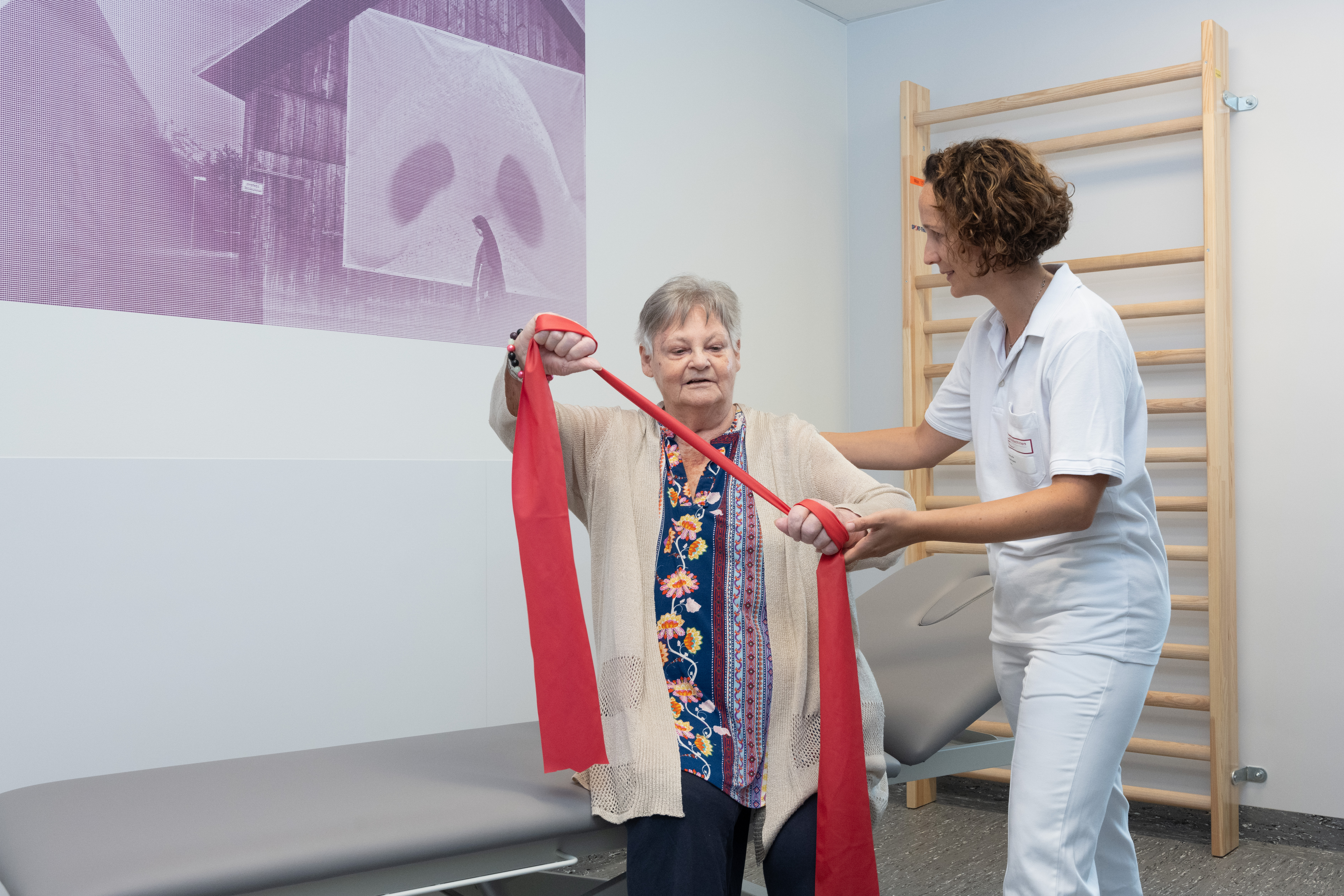 Übungen mit Patientin 