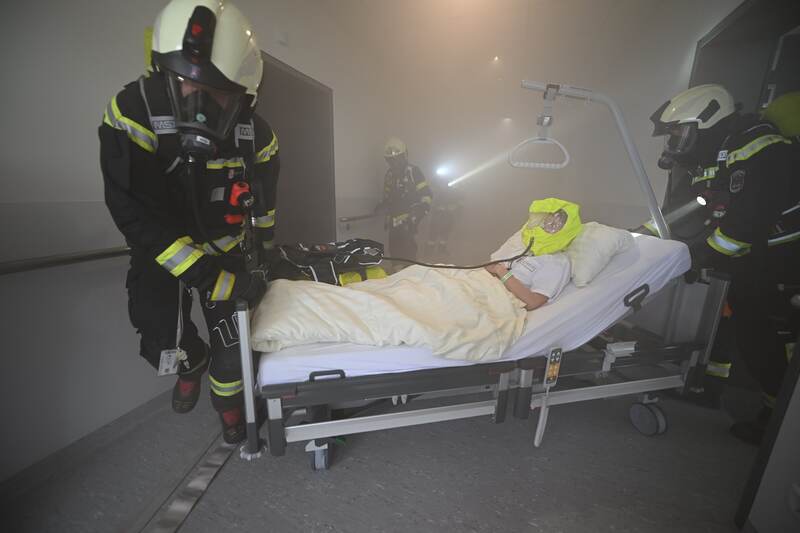 Evakuierung von Patienten