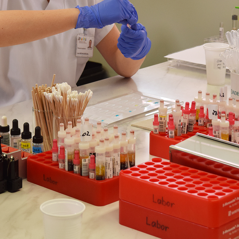 Foto von Proberöhrchen im Labor