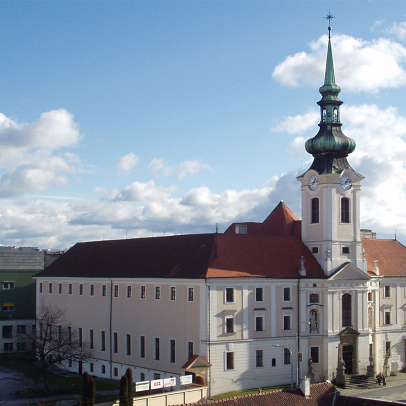 Das Bild zeigt das Krankenhaus der Barmherzigen Brüder in Brünn.