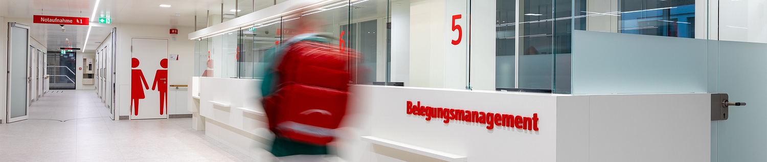 Blick auf Notaufnahme und ZBM