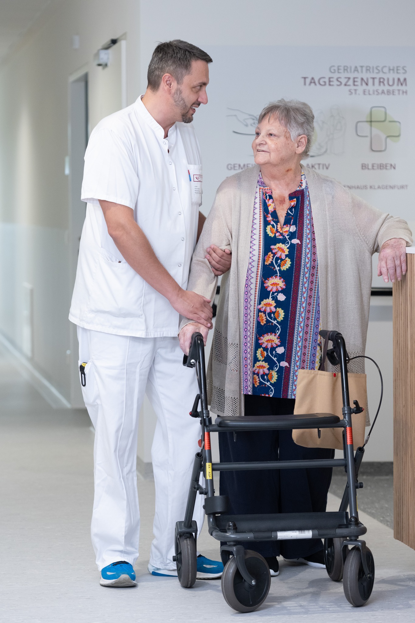 Ein Ort für Gesundheit, Wohlbefinden und soziale Interaktion für ältere Menschen.