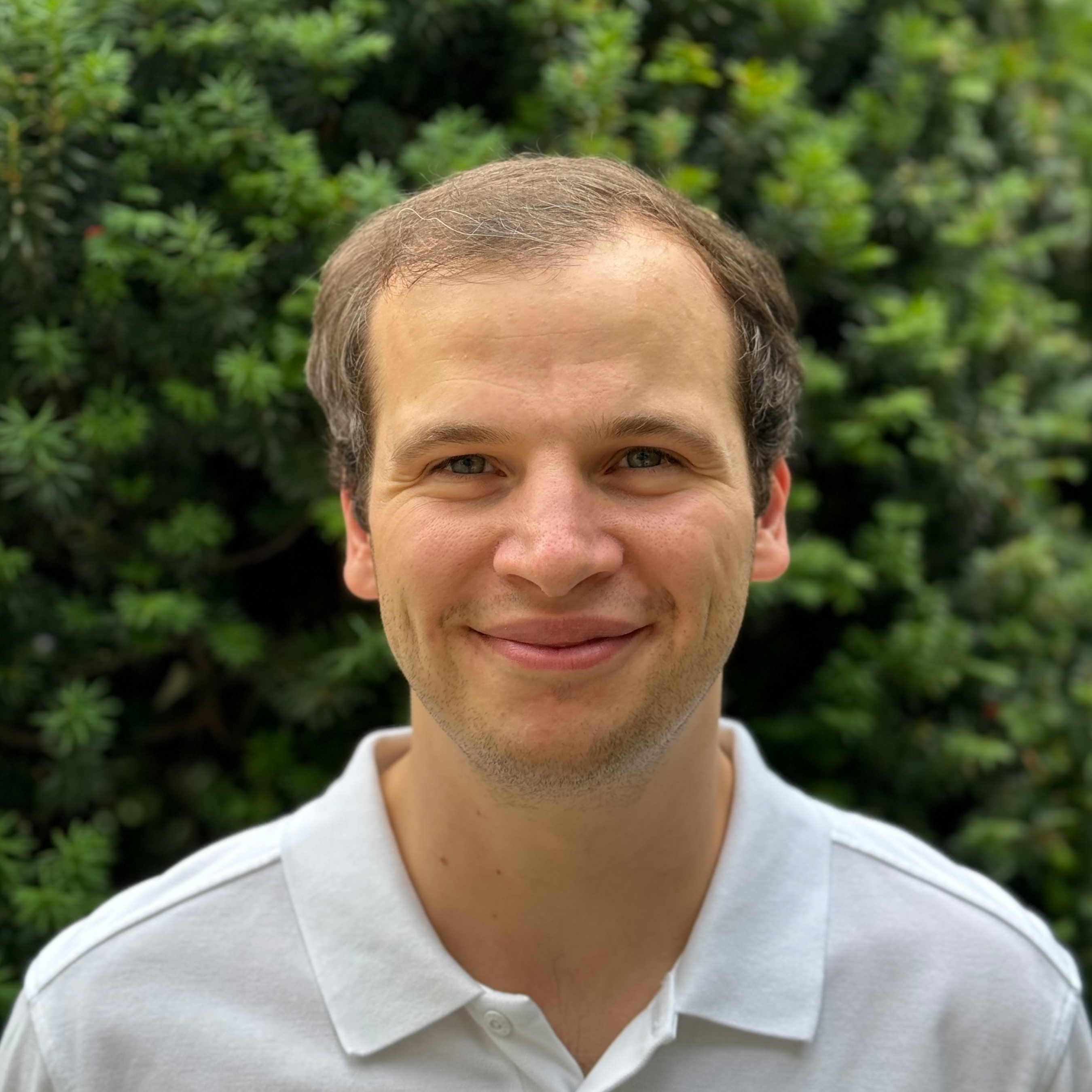  ASS. DR. DR. JULIAN FREDERIC HOTZ